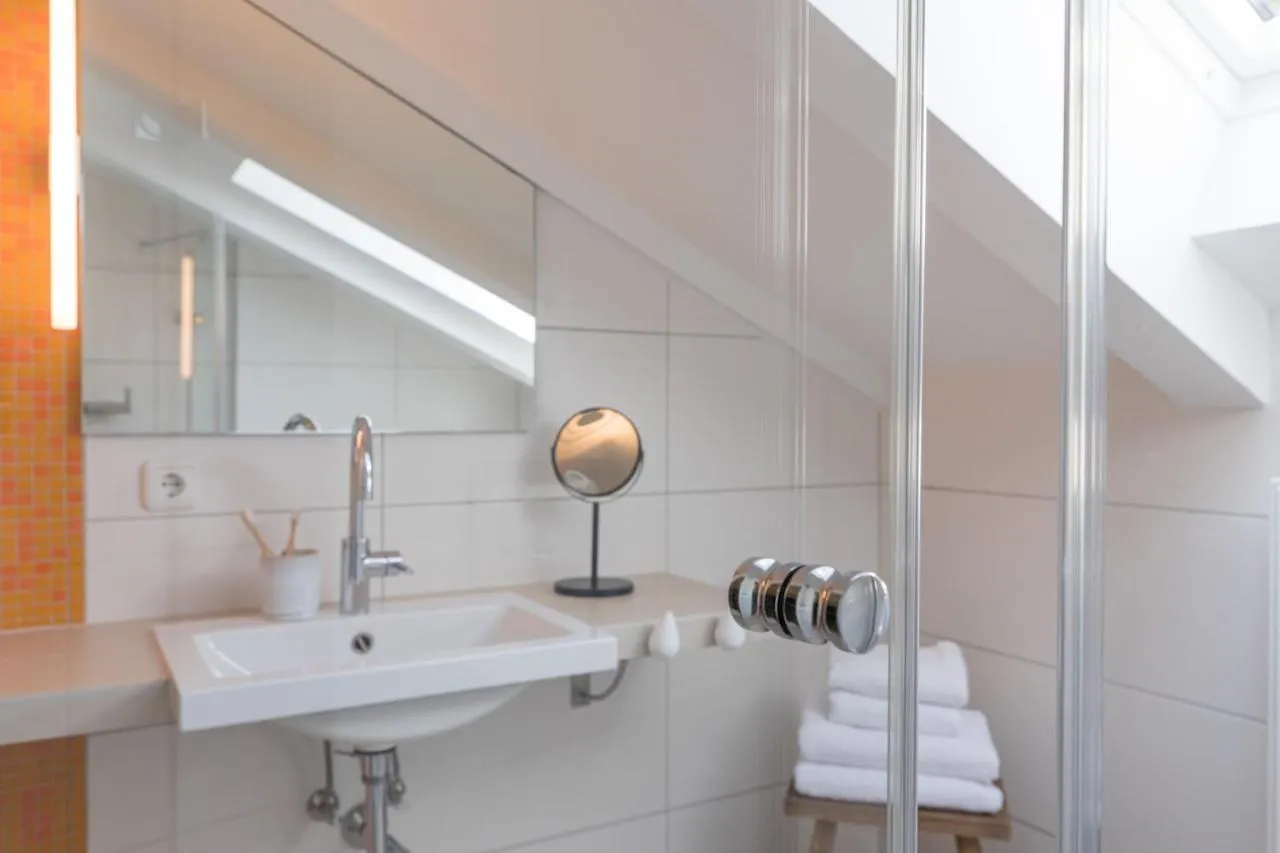 Blyb Hotel غموند آم تيغرنسي 0*,
