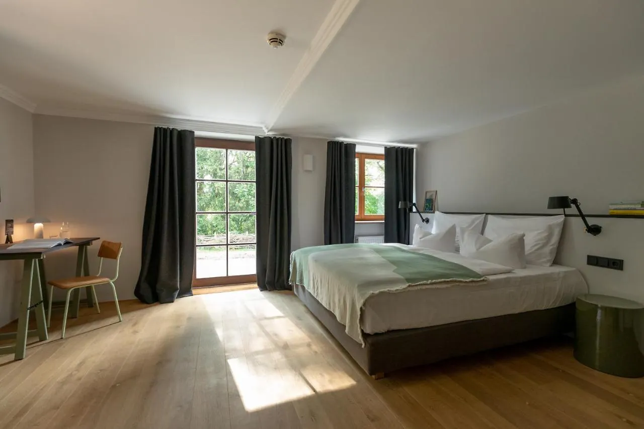 Blyb Hotel غموند آم تيغرنسي ألمانيا