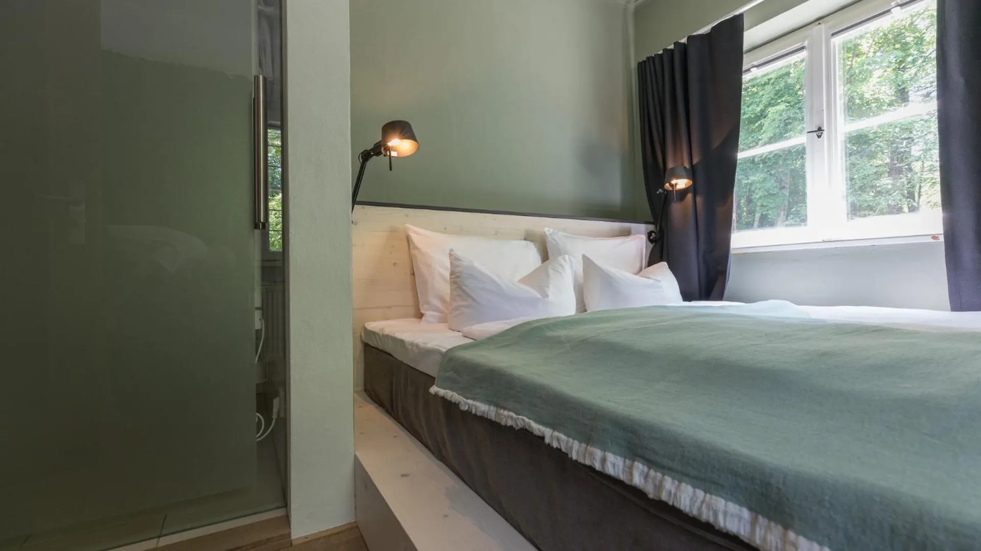 Blyb Hotel غموند آم تيغرنسي 0*,  ألمانيا